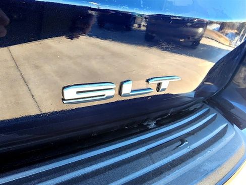 Used 2023 GMC Yukon XL SLT image 40