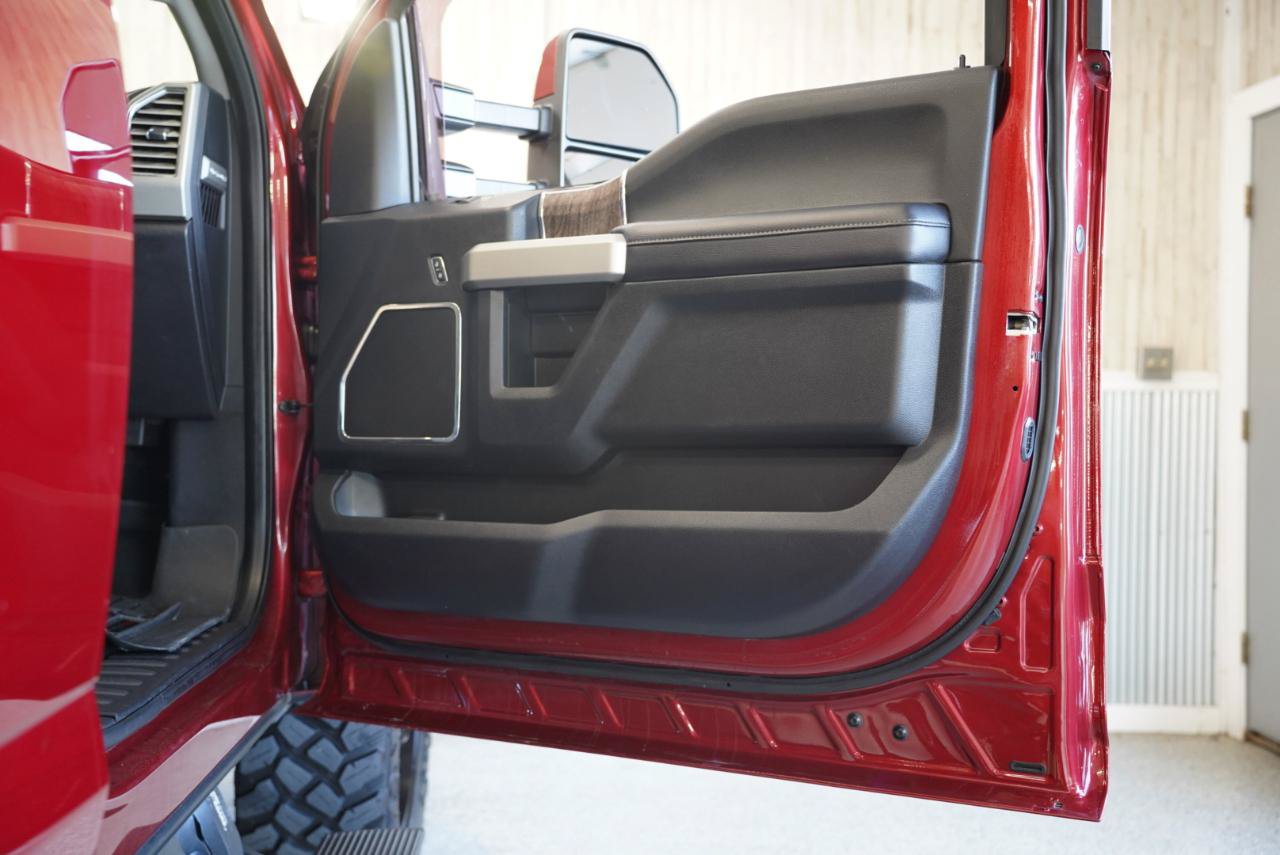 Used 2017 Ford F350 Lariat w/ Lariat Value Package AWD/4WD image 31