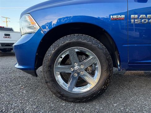 Used 2017 RAM 1500 Express AWD/4WD image 8