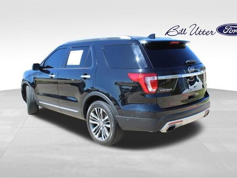 Used 2017 Ford Explorer Platinum image 7