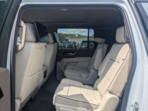 New 2026 GMC Yukon XL Denali w/ Denali Reserve Package RWD image 16