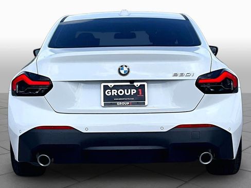 Used 2026 BMW 230i Coupe w/ Convenience Package RWD image 4