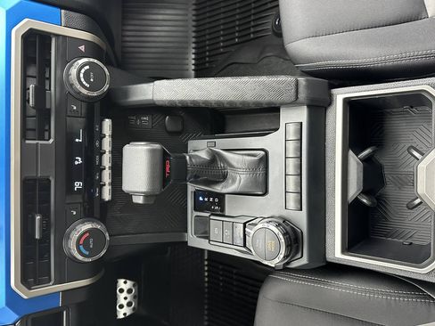 Used 2024 Toyota Tacoma TRD Sport AWD/4WD image 35