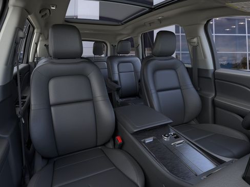 New 2025 Lincoln Aviator AWD w/ Jet Appearance Package image 10