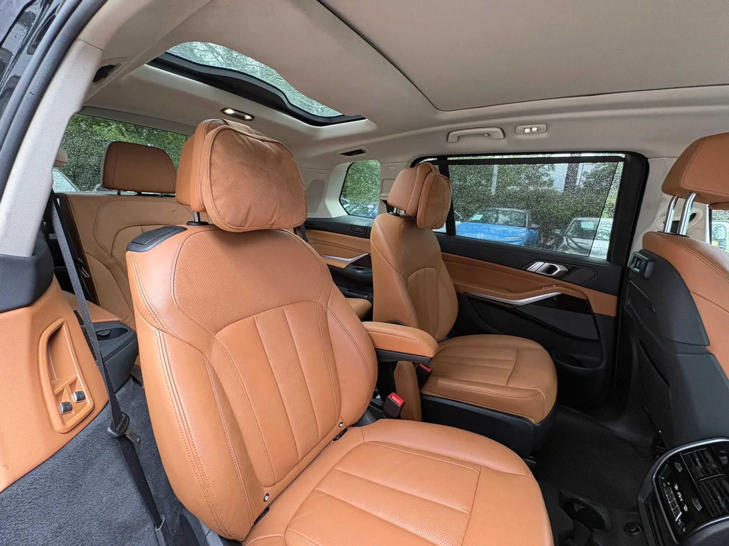 Used 2019 BMW X7 xDrive50i w/ Premium Package AWD/4WD image 16