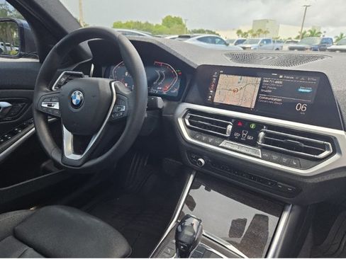 Used 2020 BMW 330i Sedan w/ Convenience Package RWD image 27