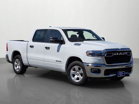 Used 2025 RAM 1500 Big Horn AWD/4WD image 8