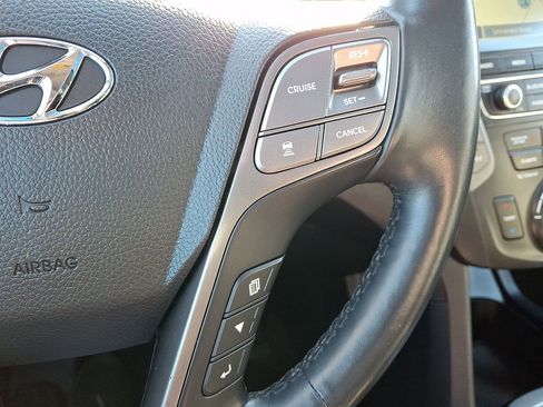 Used 2017 Hyundai Santa Fe Limited image 23