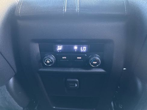 Certified 2023 Chevrolet Traverse LT image 12