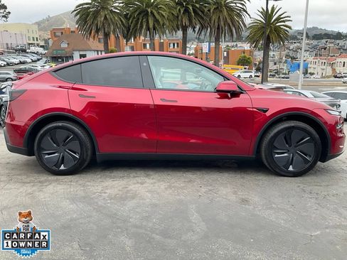 Used 2026 Tesla Model Y 2WD image 3