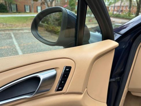 Used 2011 Porsche Cayenne AWD/4WD image 22