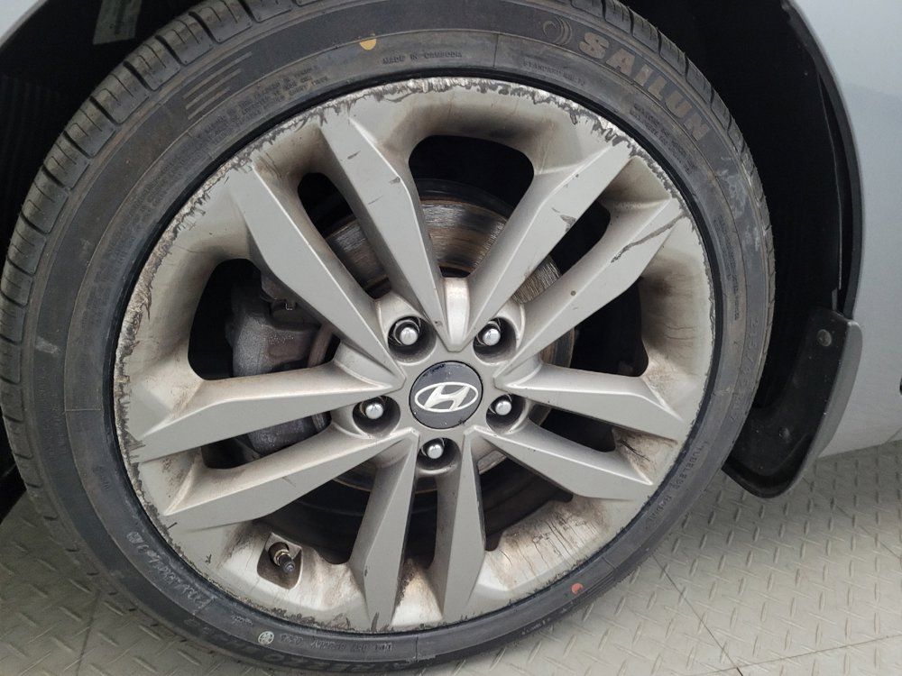 Used 2016 Hyundai Elantra GT w/ Option Group 02 FWD image 31
