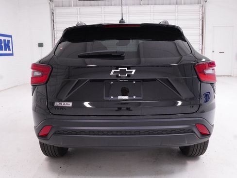 New 2026 Chevrolet Trax LT FWD image 6