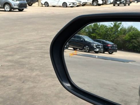 Used 2025 Toyota Camry SE FWD image 20