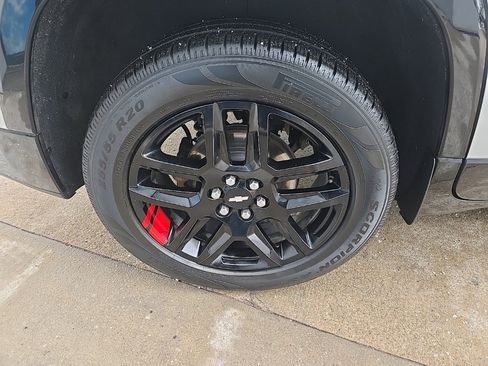 Used 2021 Chevrolet Traverse Premier w/ Redline Edition image 23