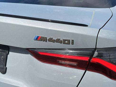 Used 2023 BMW M440i Coupe w/ Premium Package image 9