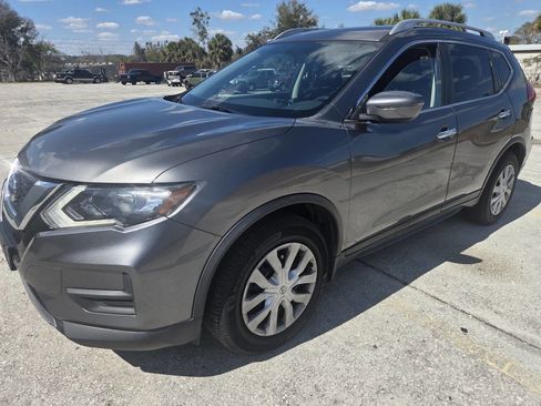 Used 2017 Nissan Rogue S w/ S Appearance Package image 1