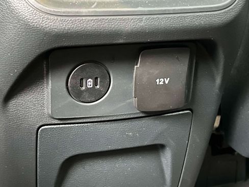 Used 2026 Ford Explorer Active AWD/4WD image 19