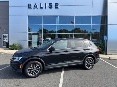 Used 2020 Volkswagen Tiguan SE w/ Panoramic Sunroof Package