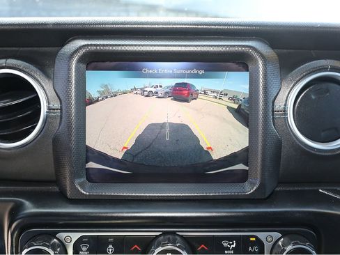 Used 2023 Jeep Wrangler Unlimited Rubicon 4xe w/ Cold Weather Group image 17