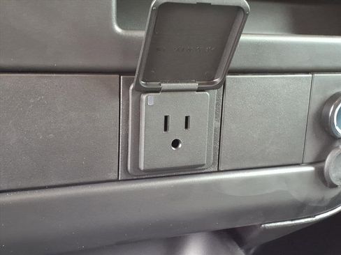 Used 2025 GMC Savana 2500 w/ Driver Convenience Package image 17