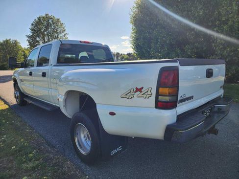 Used 2007 GMC Sierra 3500 SLT w/ Heavy-Duty Power Package AWD/4WD image 8