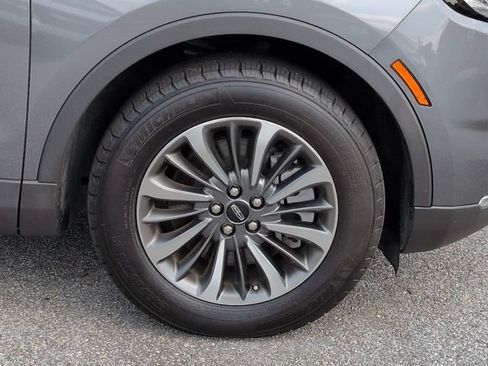 Used 2023 Lincoln Nautilus AWD w/ Premium Package image 11