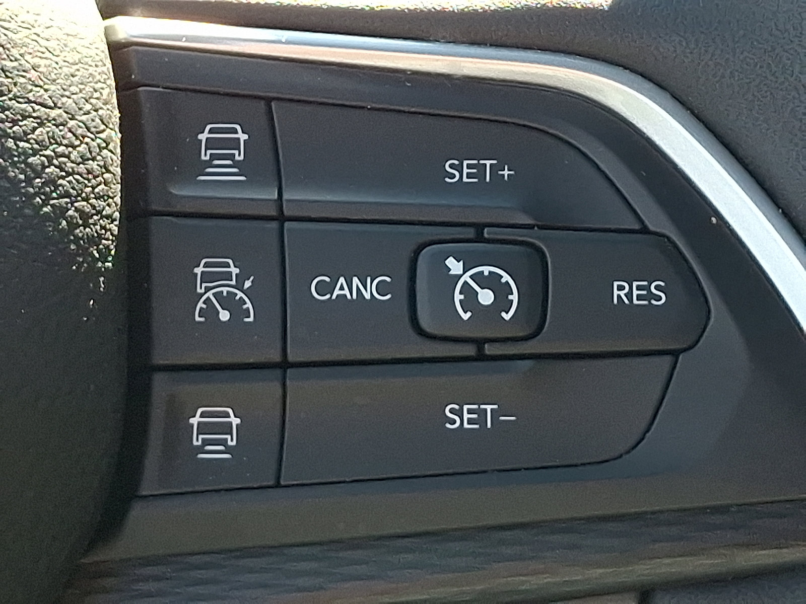 Certified 2023 Jeep Grand Cherokee Altitude AWD/4WD image 23