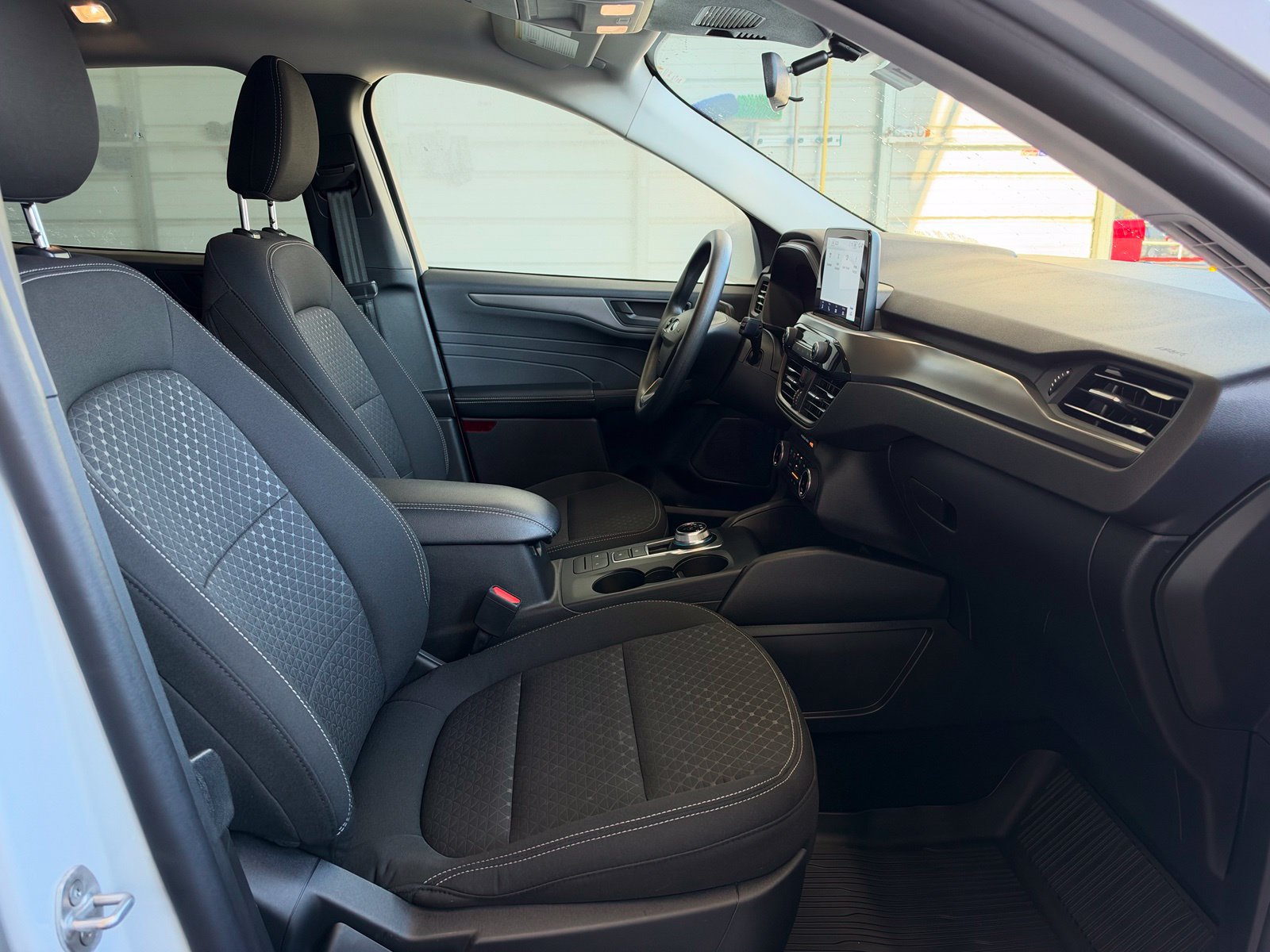Used 2025 Ford Escape Active AWD/4WD image 10