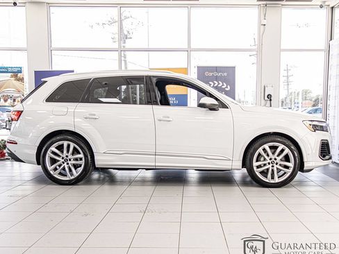 Used 2025 Audi Q7 3.0T Premium Plus w/ Premium Plus Package AWD/4WD image 9