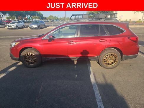 Used 2015 Subaru Outback 2.5i Limited AWD/4WD image 4