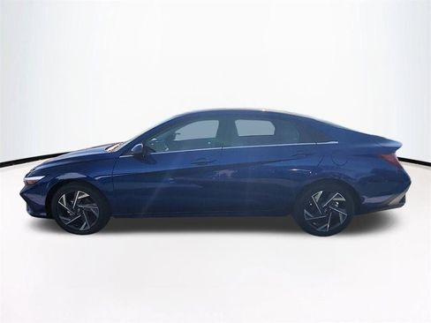 New 2026 Hyundai Elantra Limited image 8