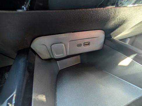 Used 2024 Chevrolet Trax LT w/ Driver Confidence Package FWD image 24