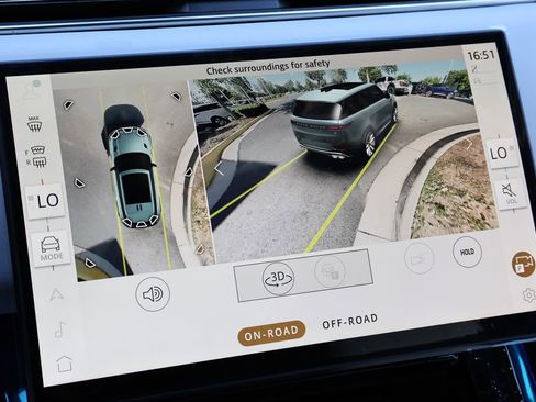 New 2026 Land Rover Range Rover Sport SE AWD/4WD image 18