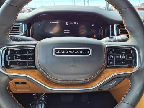 Used 2024 Jeep Grand Wagoneer Series III image 13