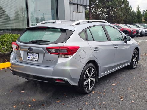 Used 2023 Subaru Impreza Premium image 7