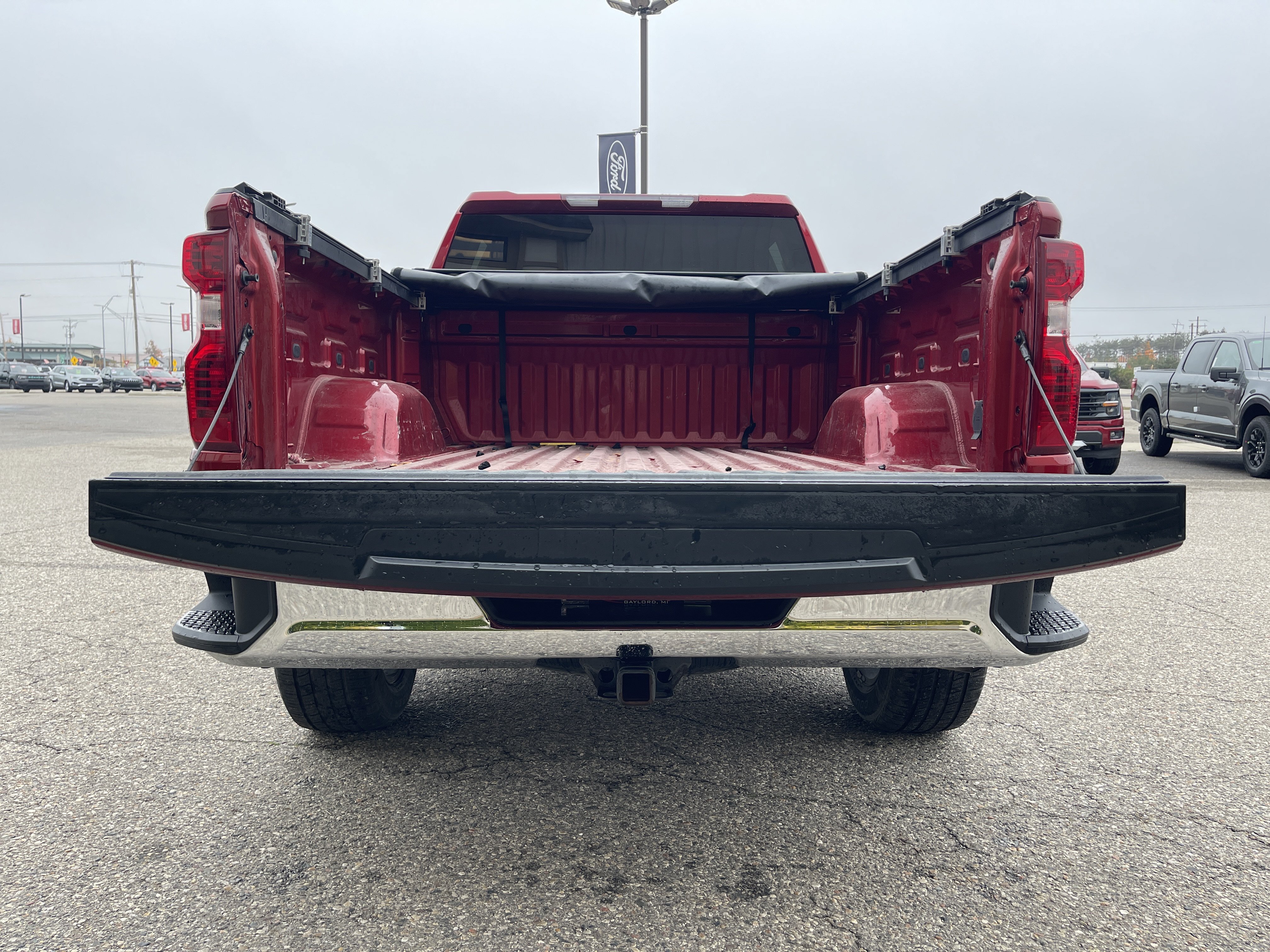 Used 2023 Chevrolet Silverado 1500 LT AWD/4WD image 9