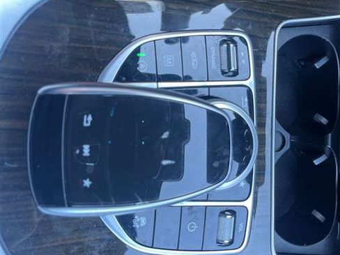 Used 2017 Mercedes-Benz GLC 300 4MATIC image 24