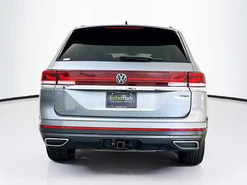 Used 2025 Volkswagen Atlas SE image 7