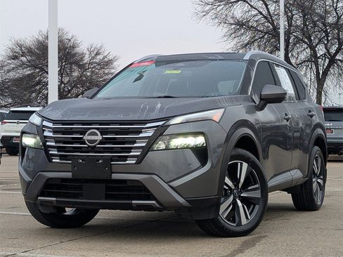 Certified 2024 Nissan Rogue SL w/ SL Premium Package image 2