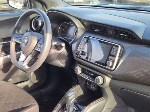 Used 2020 Nissan Kicks SV image 9