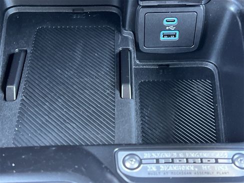 New 2025 Ford Bronco Outer Banks w/ Sasquatch Package image 7