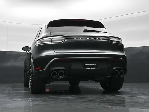 New 2026 Porsche Macan AWD/4WD image 40