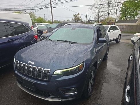 Used 2019 Jeep Cherokee Limited AWD/4WD image 2
