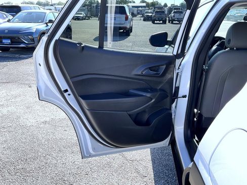 Certified 2024 Chevrolet Trax ACTIV FWD image 20