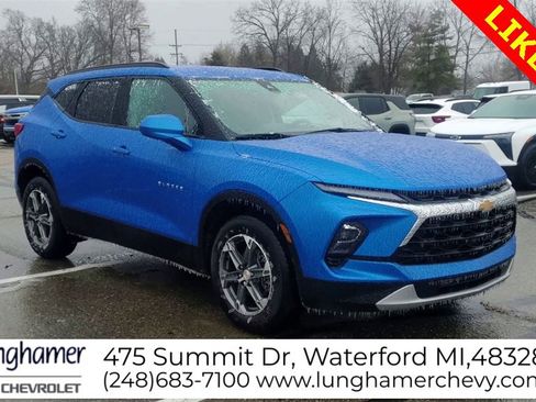 Used 2025 Chevrolet Blazer LT w/ Convenience Package image 2