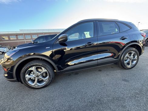 New 2026 Ford Escape ST-Line w/ Tech Pack #1 AWD/4WD image 5