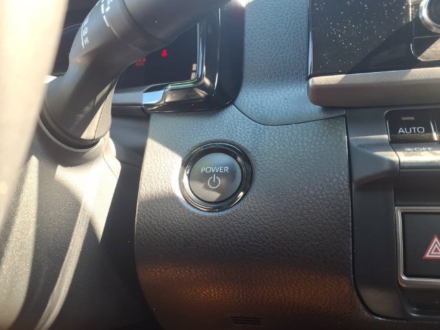 Used 2026 Toyota Camry SE w/ Convenience Package FWD image 19