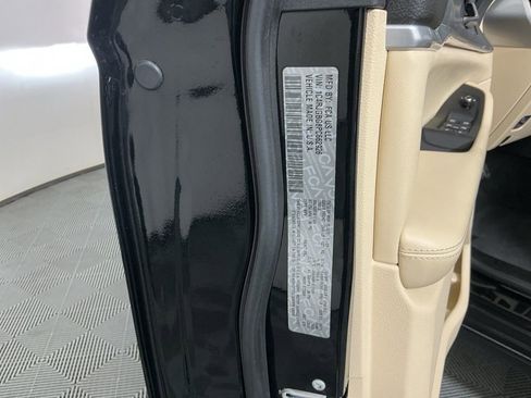 Used 2023 Jeep Grand Cherokee Limited w/ Luxury Tech Group II image 33