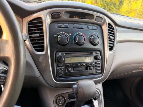 Used 2001 Toyota Highlander 2WD image 9